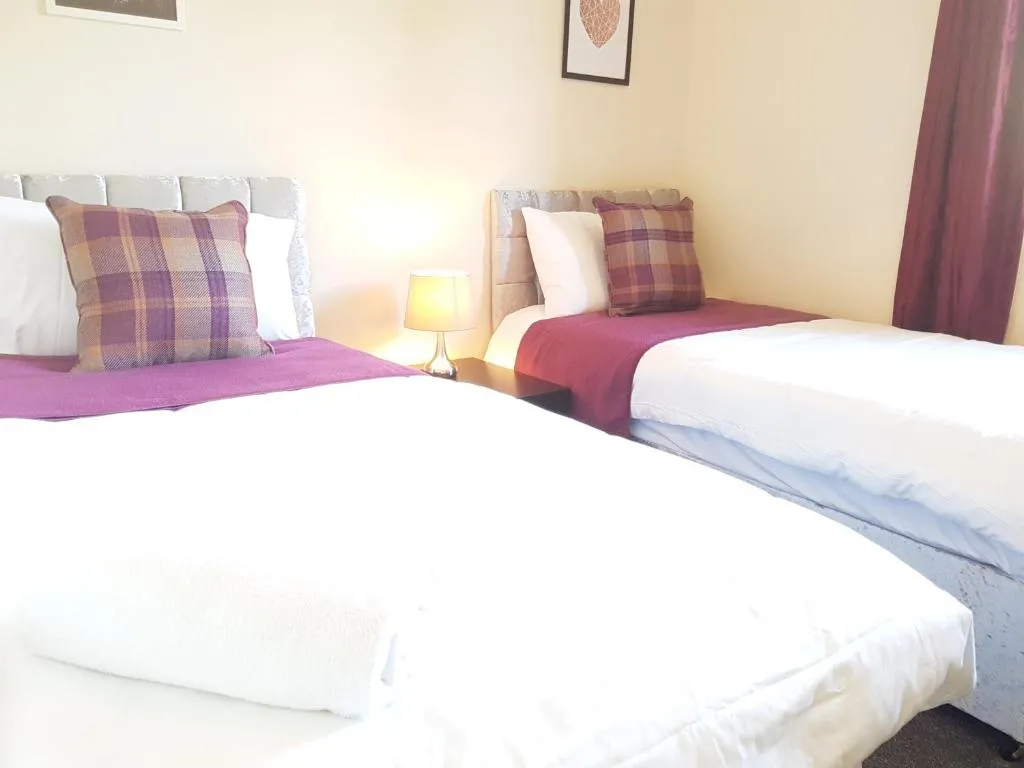 Oceana Accommodation- Vokes House, Southampton, whole property, sleeps 6, parking, Southampton, Marea Britanie