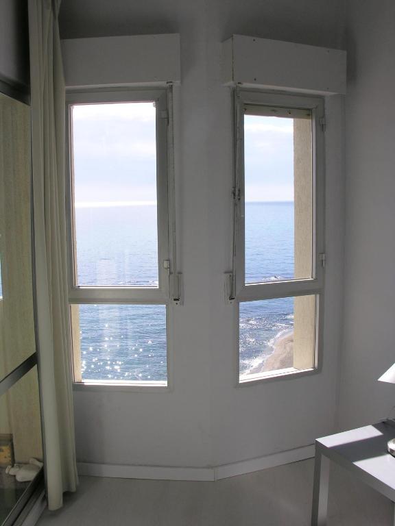 Apartamento con vistas al mar, Resort Benal Beach 9