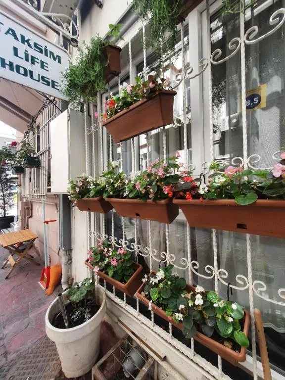 TAKSİM LİFE HOUSE, Istanbul, Turkey