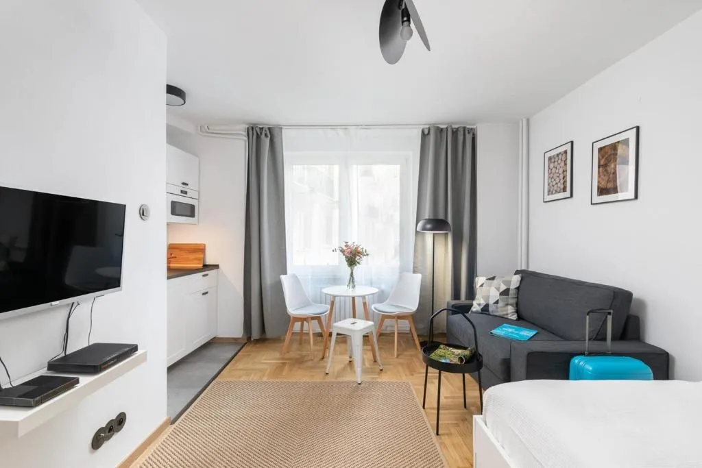 Rent like home - Mokotowska 26, Warsaw, Poland
