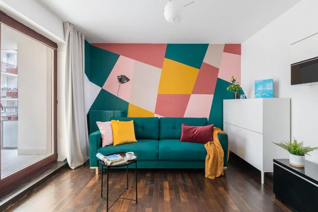 Rent like home - Wspólna 50A, Warsaw, Poland