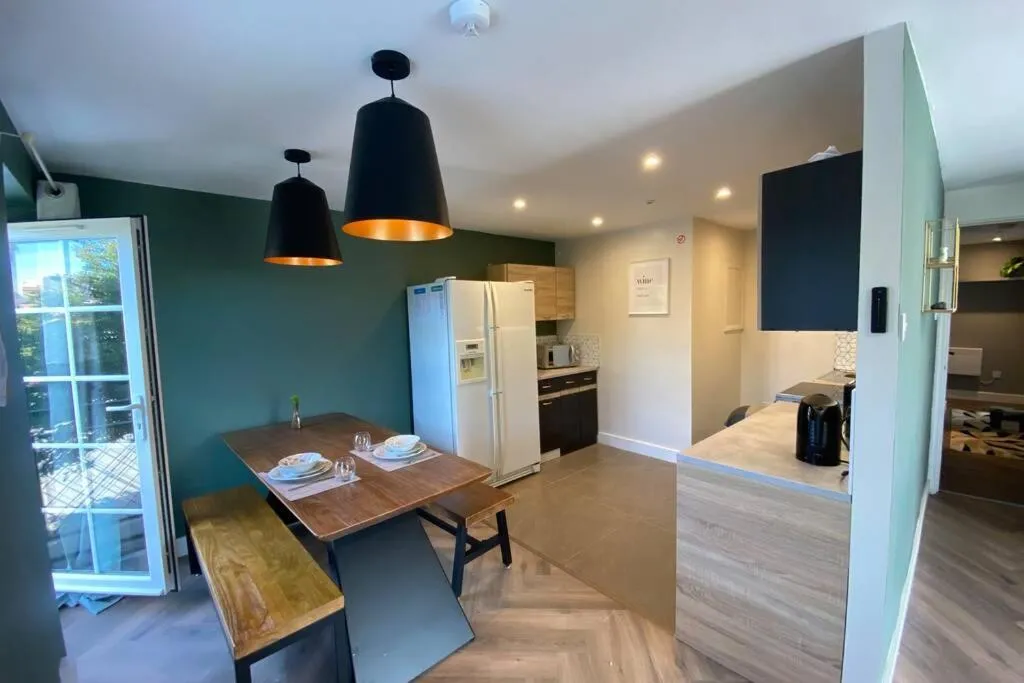 Modern Apt in the Heart of Cardiff Bay/City Centre, Cardiff, Marea Britanie