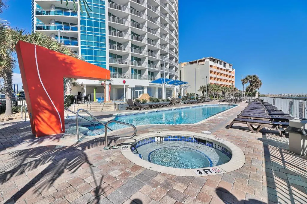 Pristine Luxe True Ocean Front Condo with Indoor&Outdoor Heated Pools, Myrtle Beach, Statele Unite ale Americii