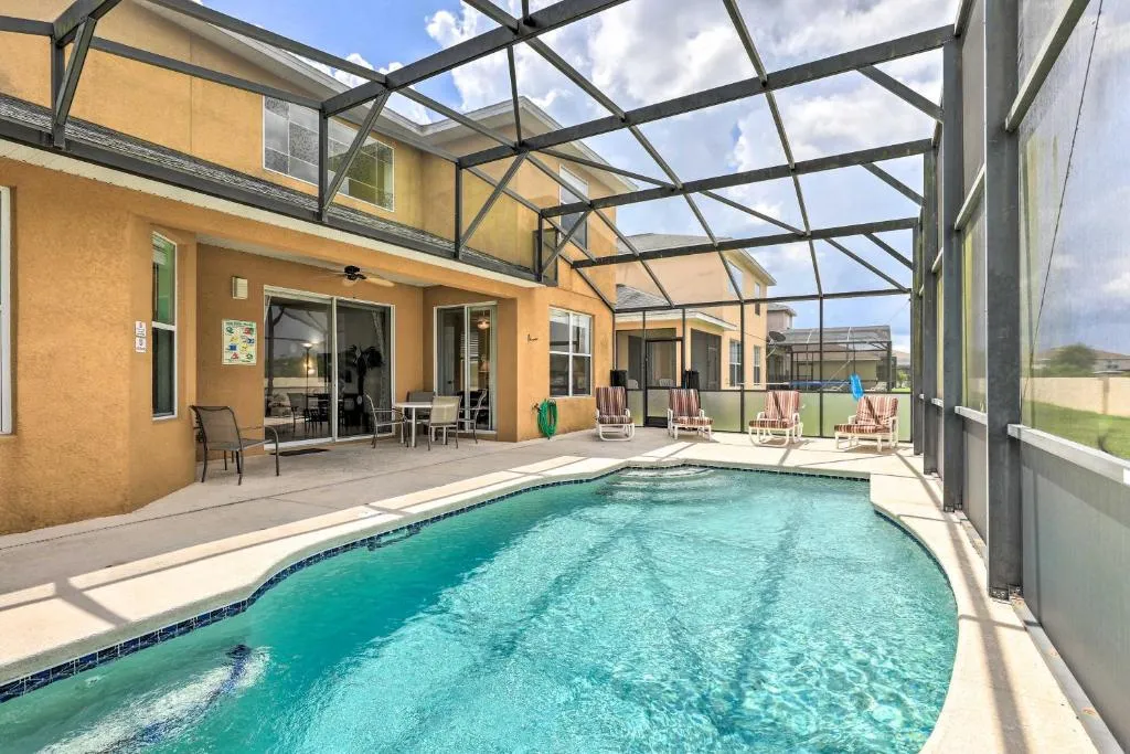 Family Villa with Game Room, 8Mi to Disney Parks, Kissimmee, United States