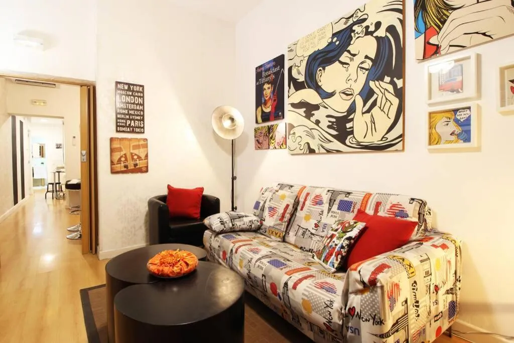 Céntrico Apartamento Estilo Pop-Art by Batuecas, Madrid, Spania