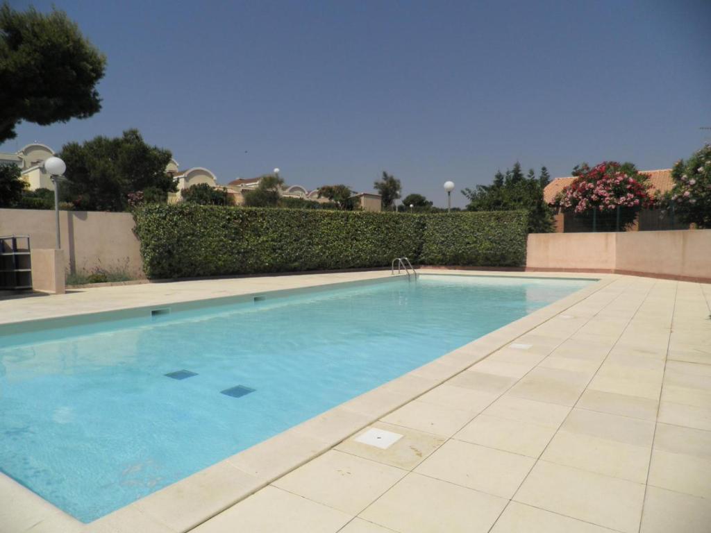maison de vacances dans une residence securisée avec parking et piscine ouverte du 15 juin au 15 septembre
