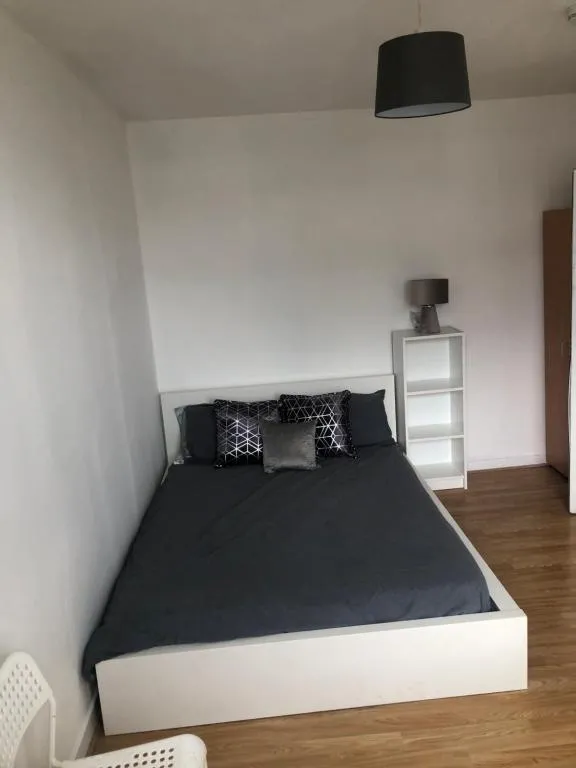 Spacious rooms in Lovely Maisonette, London, United Kingdom