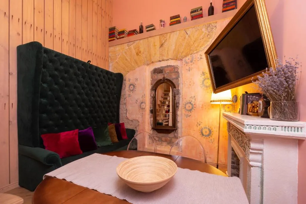 Boutique apartment Mason in historical Odessa ????????????? ????????? 24 ?? 7, Odesa, Ucraina