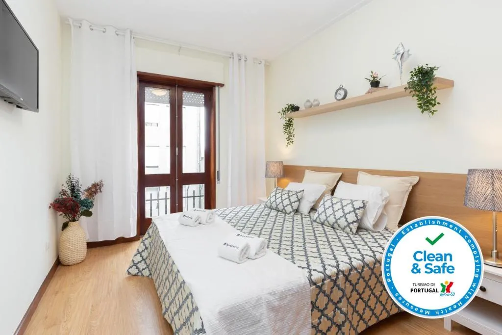 Deluxe Bright Flat with Netflix by Host Wise, Porto, Portugal