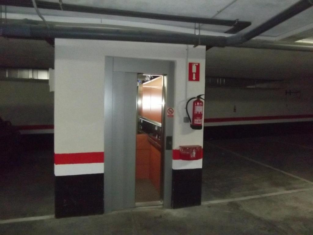 267848872