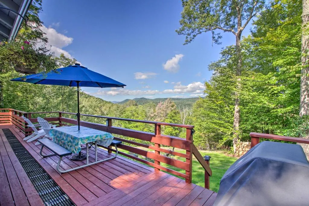 Home with Mtn View and Hot Tub, 6 Mi to Echo Lake, Plymouth, United States