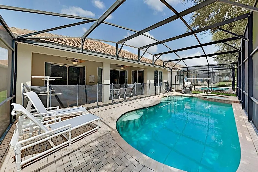 Resort Retreat with Pool, Waterslide - Near Disney home, Orlando, Statele Unite ale Americii