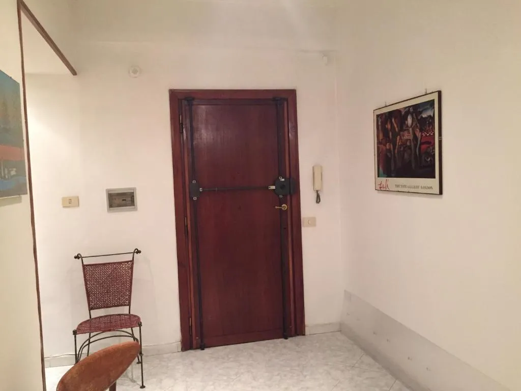 MARYHOUSE, Roma, Italy