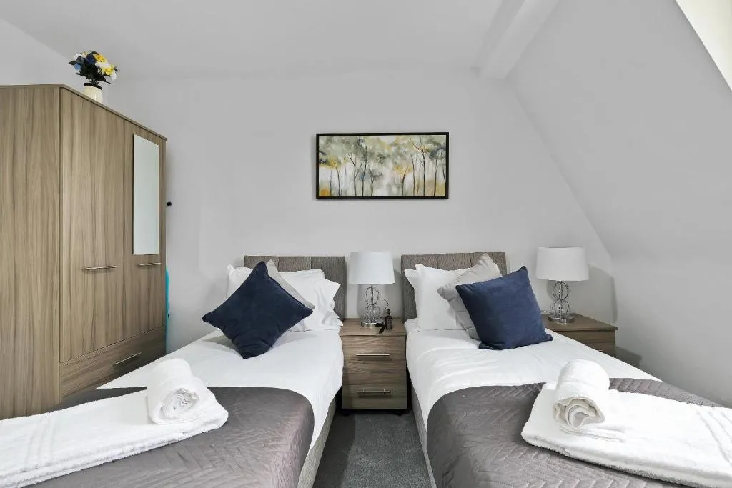 Kensington Olympia Relaxing 2 Bedroom Apartment, Londra, Marea Britanie