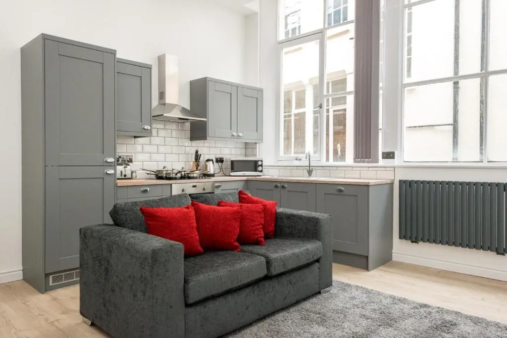 Dream Apartments Sweeting Street, Bayberry (NY), United Kingdom