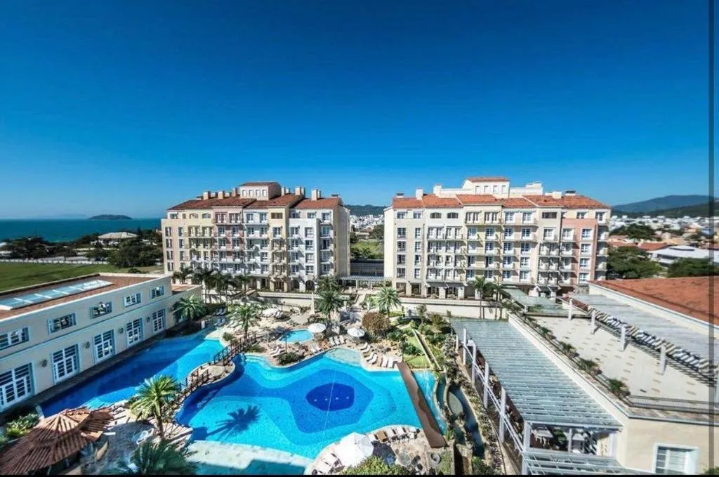 Luxuoso resort cinco estrelas com vista para o mar, Florianópolis, Brazilia