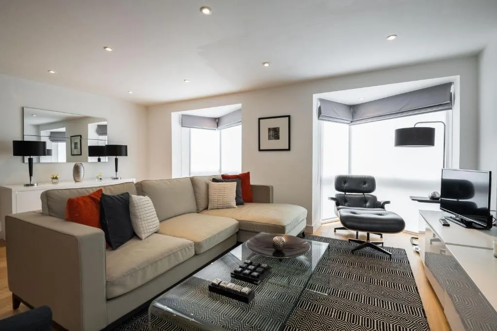 Trendy Queens Park Home close to Hampstead, Londra, Marea Britanie