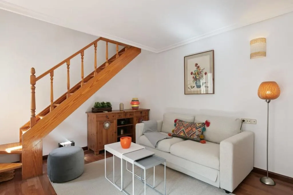 Beautiful & Comfortable Apartment with Two-Bedroom in Chamberí, Madrid, Madrid, Spania