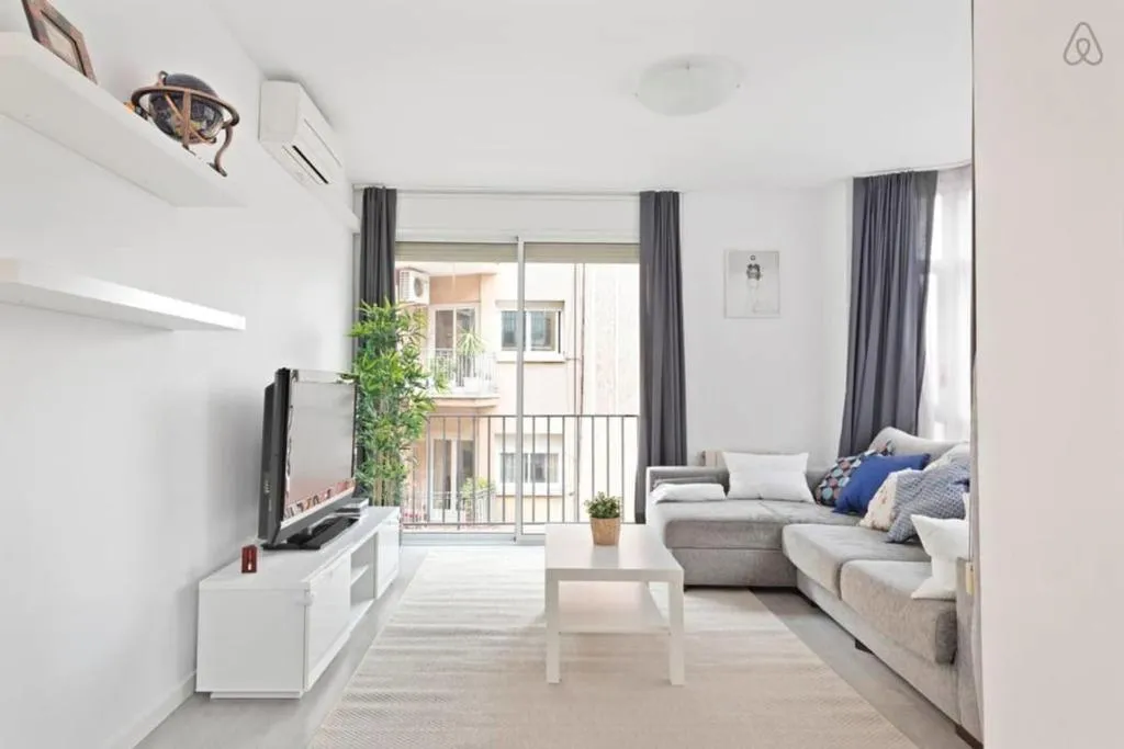 Gorgeous 3Bed 2 min to tube in charming Clot, Barcelona, Spain