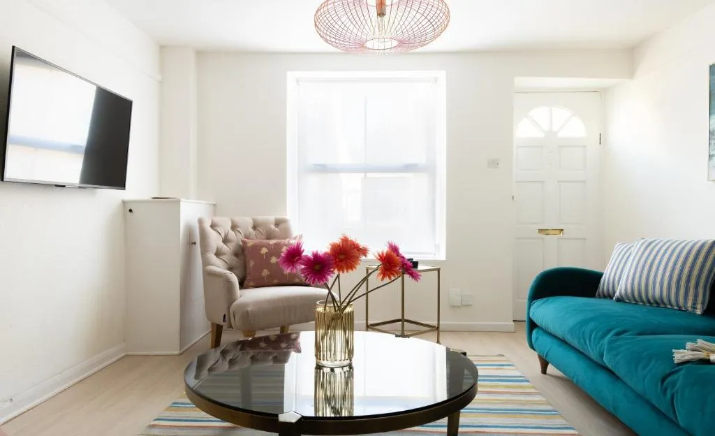 The Heart of Summertown - Bright & Spacious 3BDR Home with Garden, College Corner, United Kingdom