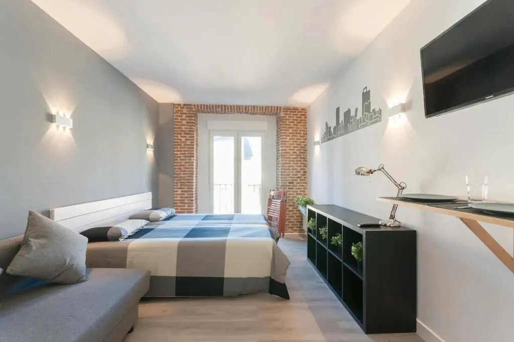 ···Latina Madrid City Centre Apartment···, Madrid, Spain