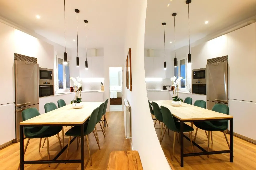 Madrid Centric VIII by Madflats Collection, Madrid, Spania