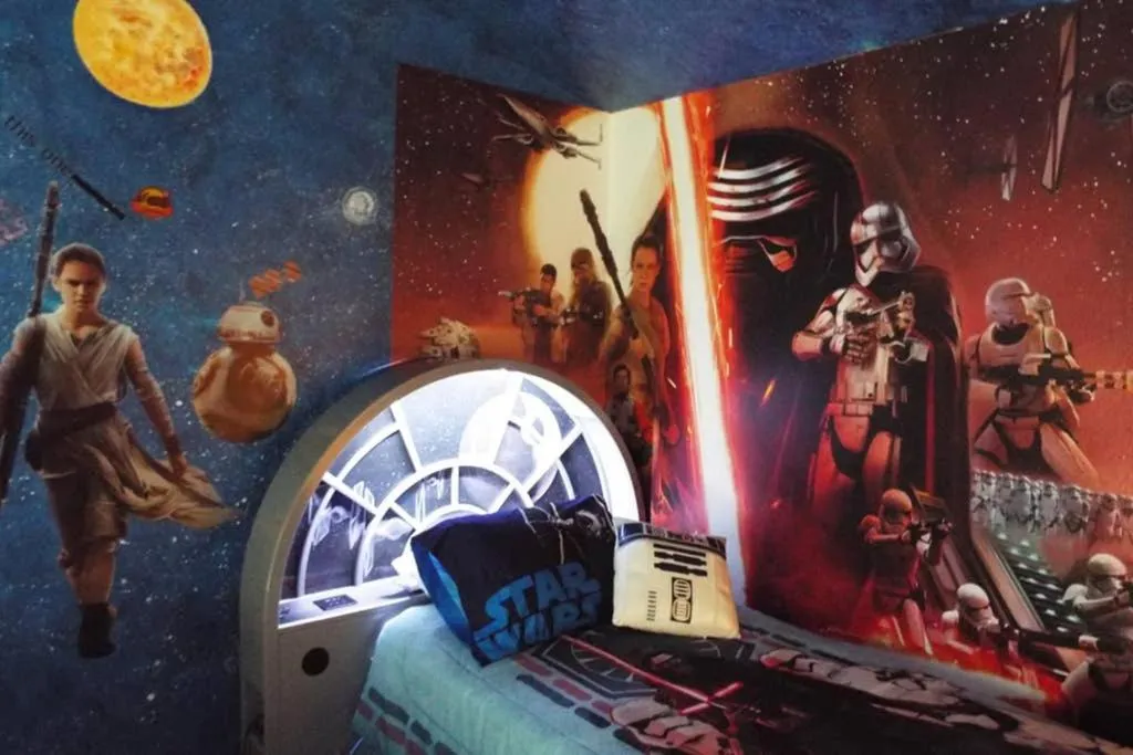 Disney area 5 Bed/4 Bath Star Wars/Frozen Home Private Pool/Spa, Davenport, Statele Unite ale Americii