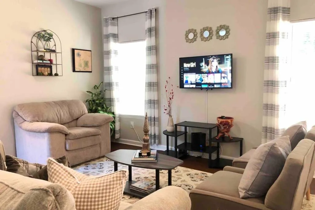 Executive Living near Southpoint, Duke & UNC, Blands (NC), United States