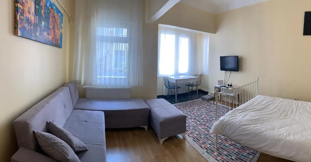 a flat feels like just a yellow lemon tree, Istanbul, Turkey