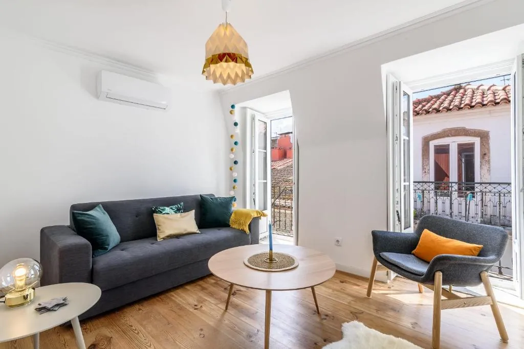 Minimalist Downtown Apartment with Balcony, Amadora, Portugal