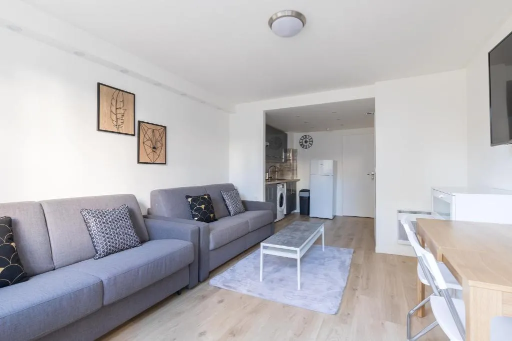Home Suite Home avec terrasse Saint-Fargeau, Paris, Franţa