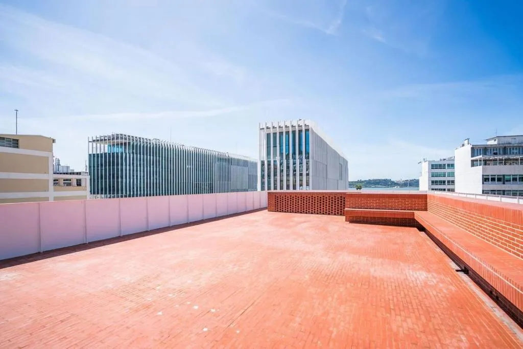 Modern Apartement River View, Amadora, Portugal