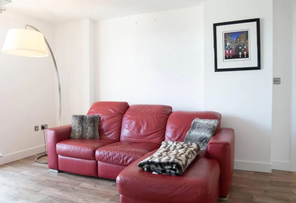 Modern Central 2 Bedroom Apartment Opposite Tobacco Dock Venue, London, United Kingdom