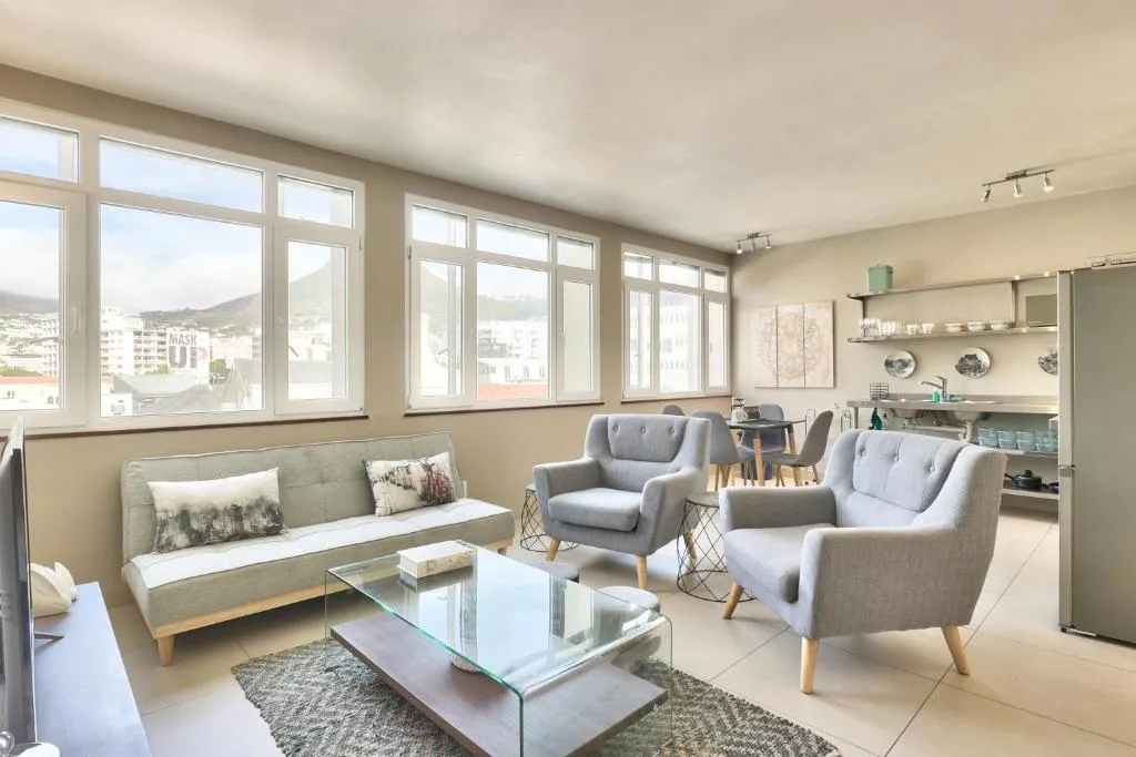 Delightful Spacious Studio in CBD with Parking, Cape Town, South Africa