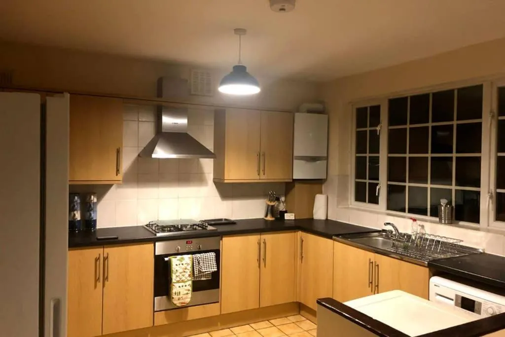 Spacious 5 bedroom house in Central East London E1, Londra, Marea Britanie