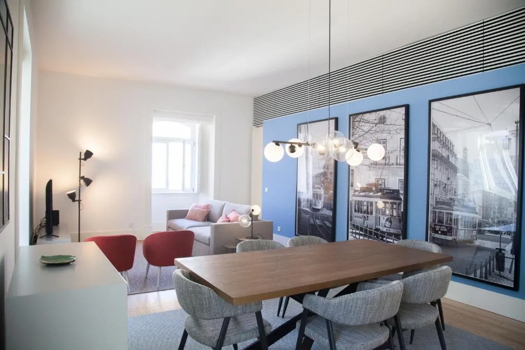 Feels Like Home Augusta's Arch Design Apartment, Amadora, Portugal