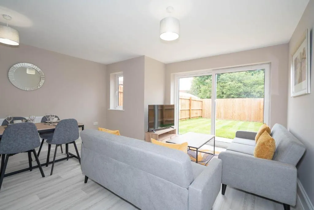 Cosy 3 Bedroom Home in Birmingham with Garden, Birmingham, United Kingdom