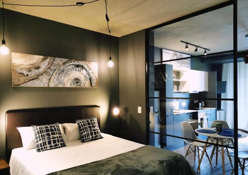 Modern apartment with balcony, Cape Town, Africa de Sud