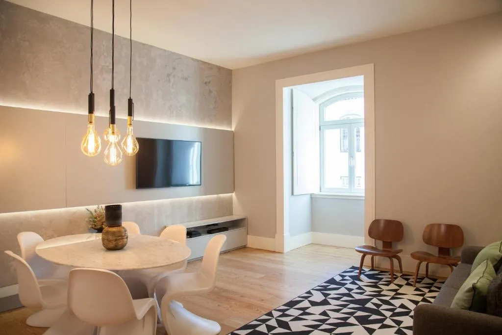 Feels Like Home Augusta's Arch Sophisticated Flat, Amadora, Portugal