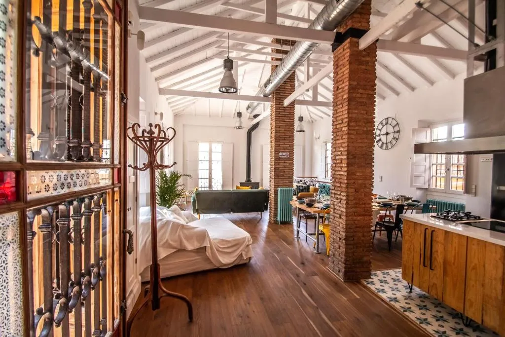 Villa Regionalista principios del Siglo XX (1.919)-Pedregalejo-Baños del Carmen, Malaga, Spain