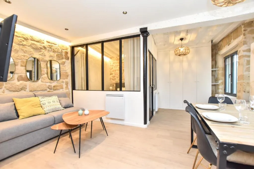 CMG Sentier - Etienne Marcel, Paris, France