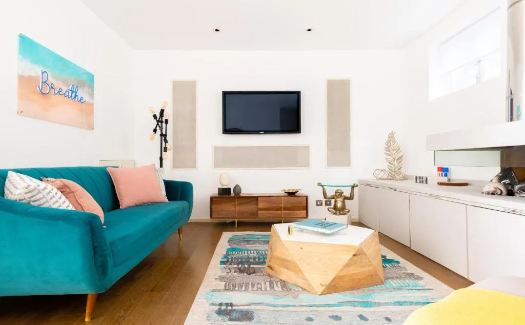 The Brompton Road Escape - Modern 3BDR + Rooftop Terrace next to Harrods, London, United Kingdom