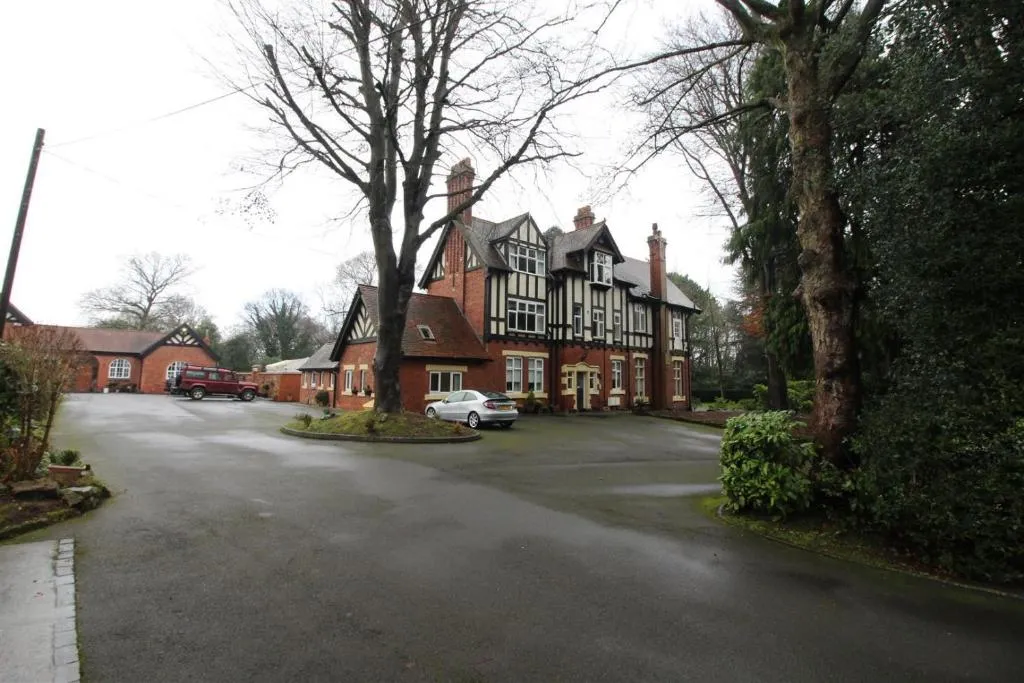The Rowan, Coventry, Marea Britanie