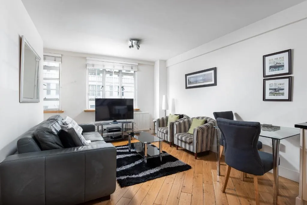 Apartment 15 - Nell Gwynn House, Chelsea, Londra, Marea Britanie