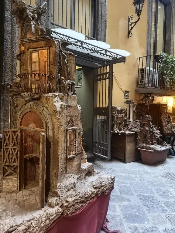 Domus Plateia, Napoli, Italia