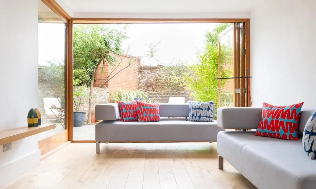 The North Kensington Retreat - Bright 4BDR House with Parking & Garden, Londra, Marea Britanie