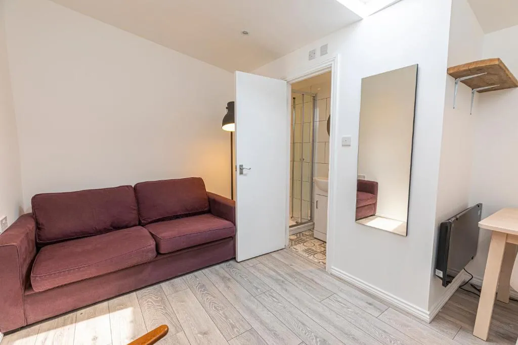 STUDIO FLAT, Londra, Marea Britanie