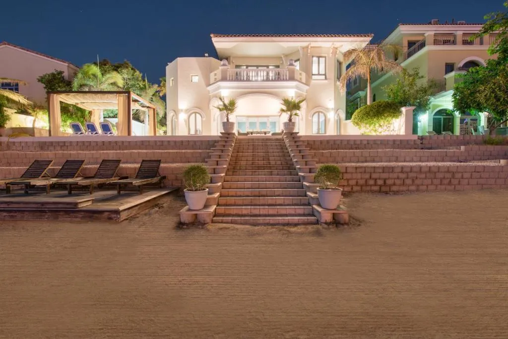 Maison Privee - Luxury Upgraded 4BR Villa Prvt Beach Pool, Dubai, Emiratele Arabe Unite