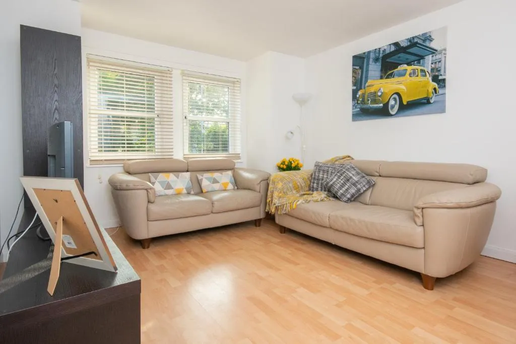 CONTRACTOR 2 Bed Apt Dwellcome Home Aberdeen, Aberdeen, United Kingdom