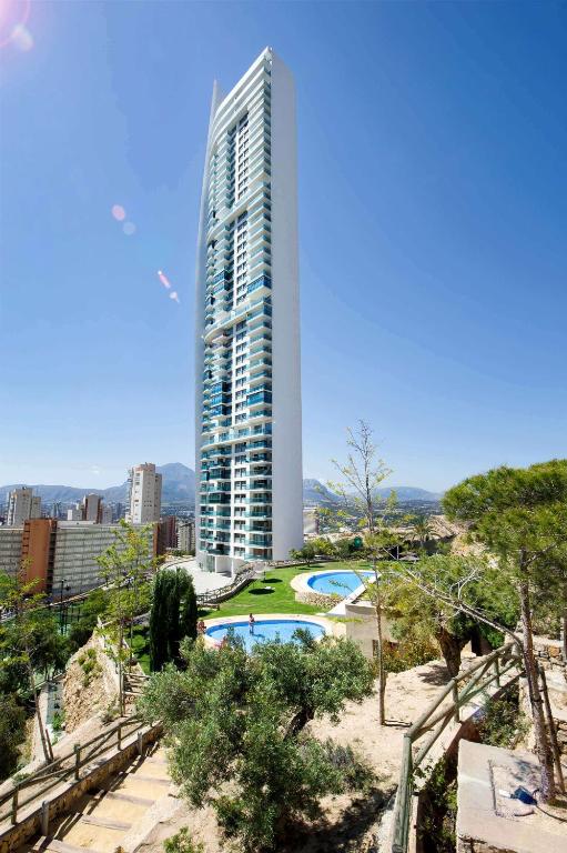 Two bedroom apartment with sea views - Floor 33 7